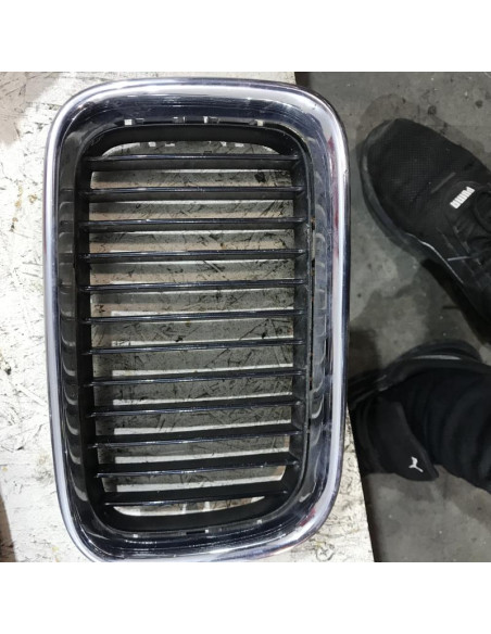 Grille de calandre droite BMW SERIE 3 (E36) 