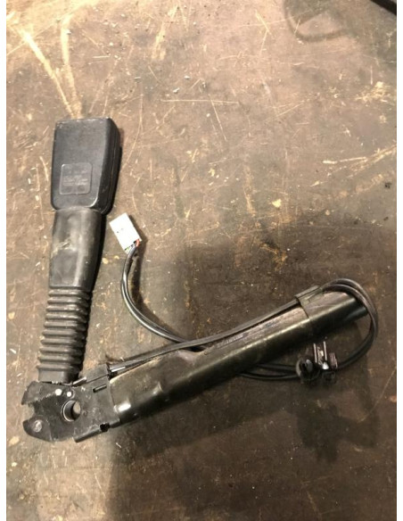 Pretensionneur de ceinture avant droit BMW SERIE 1 E87 PHASE 1 