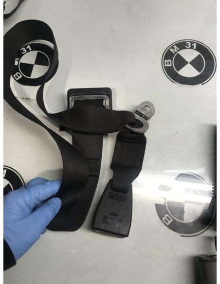 Attache ceinture arriere gauche BMW SERIE 3 E46 COUPE PHASE 2 Diesel