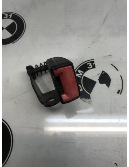 Attache ceinture arriere gauche BMW SERIE 5 E39 PHASE 2 Diesel