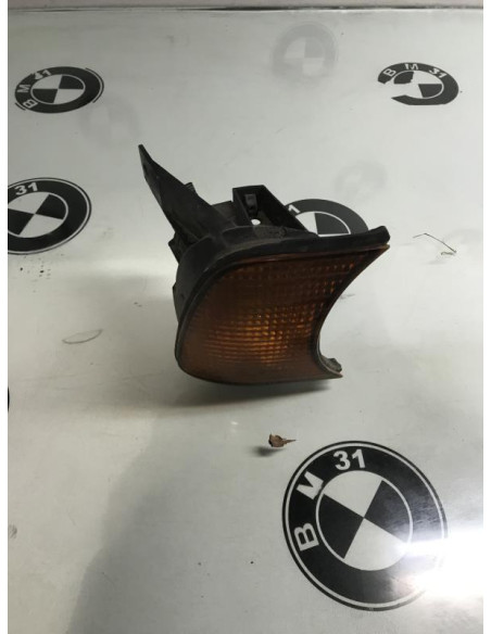 Optique avant secondaire droit (feux)(clignotant) BMW SERIE 5 E34 