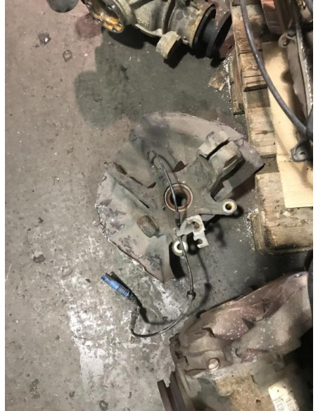 Fusee avant droit BMW SERIE 3 (E46) 