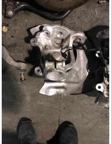 Fusee avant droit BMW SERIE 5 (E60) PHASE 1 