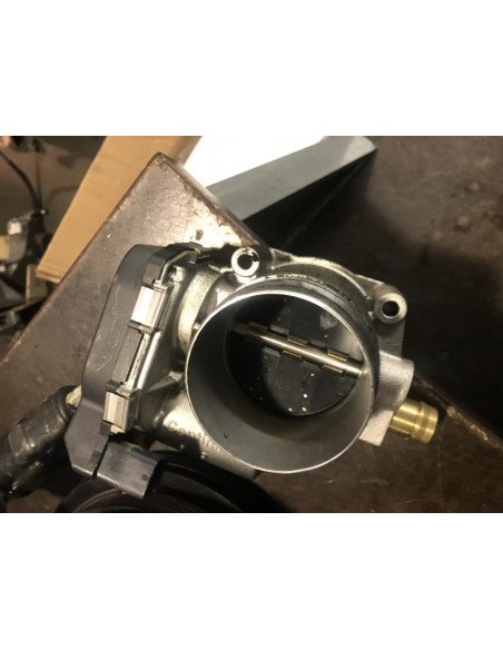 Boitier papillon BMW SERIE 1 (F20) 