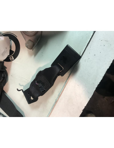 Attache ceinture arriere gauche BMW SERIE 1 (F20) 
