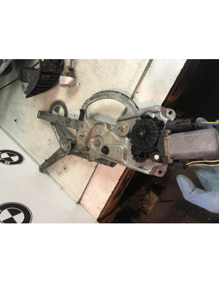 Leve vitre electrique avant droit BMW SERIE 3 (E36) 