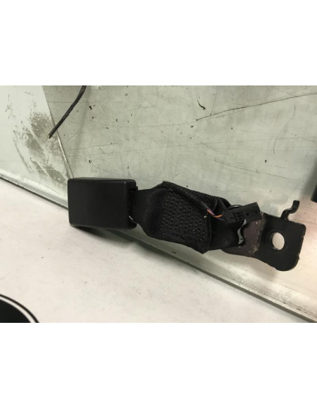 Attache ceinture arriere gauche BMW SERIE 1 (F20) 