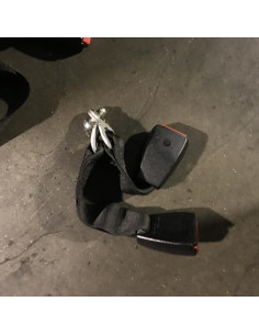 Attache ceinture arriere droit BMW  