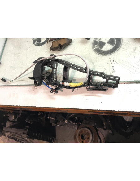 Support poignee porte avant gauche BMW SERIE 1 (F20) 