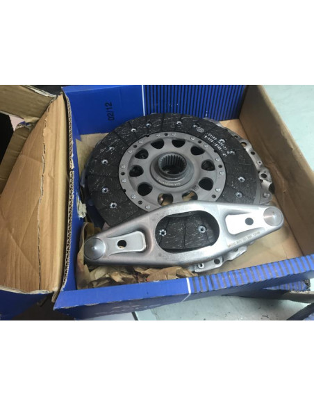 Embrayage BMW SERIE 1 E82 COUPE Essence