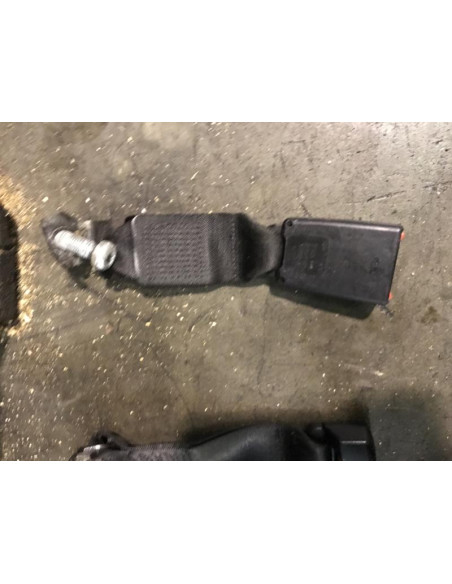 Attache ceinture arriere centrale BMW SERIE 5 E60 PHASE 2 Diesel