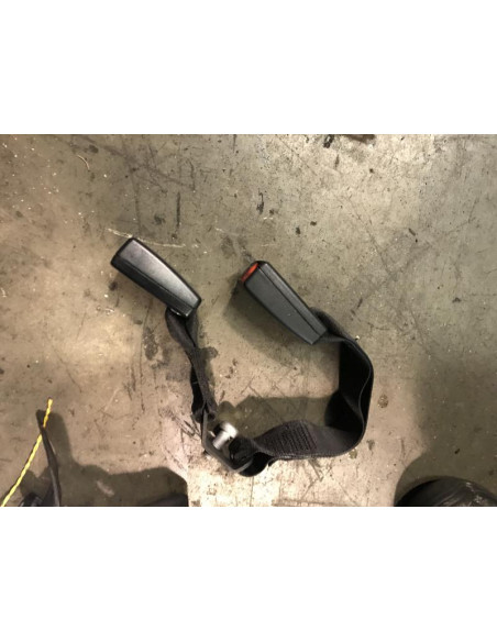 Attache ceinture arriere droit BMW SERIE 1 E87 PHASE 2 Diesel