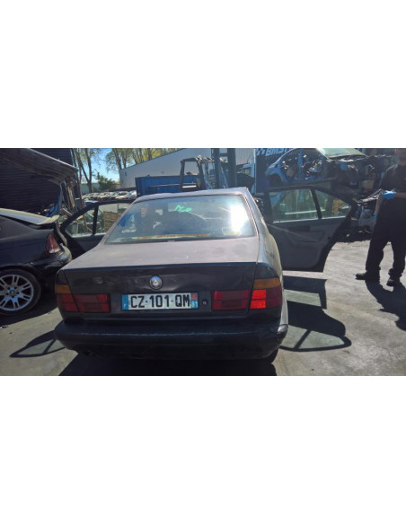 Eclairage de plaque BMW SERIE 5 E34 Diesel
