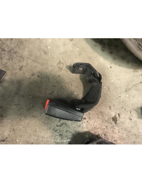 Attache ceinture arriere gauche BMW SERIE 3 E90 PHASE 2 
