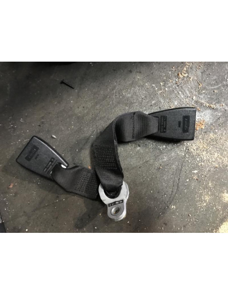 Attache ceinture arriere droit BMW  