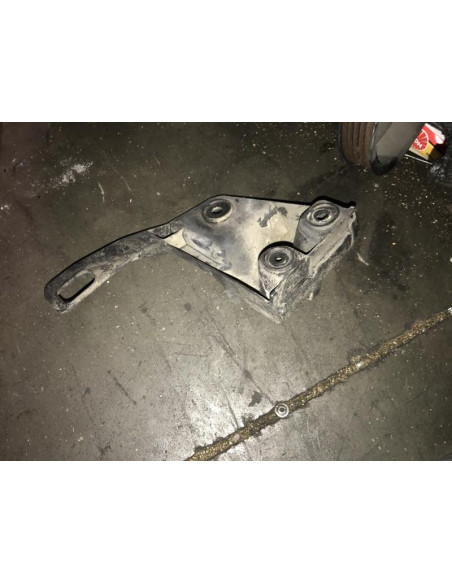 Support de pare chocs arriere BMW X3 E83 PHASE 1 Diesel
