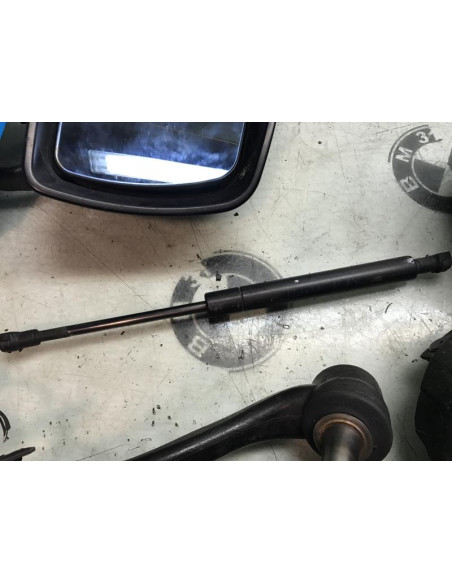 Verin de capot BMW SERIE 3 (E46) 