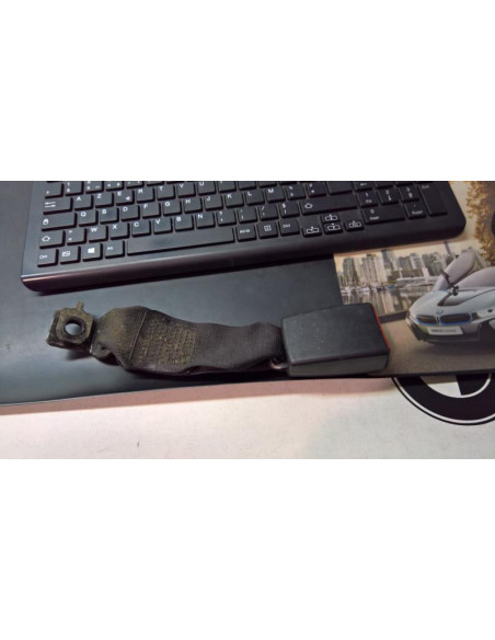 Attache ceinture arriere centrale BMW SERIE 3 E46 COMPACT PHASE 1 Diesel