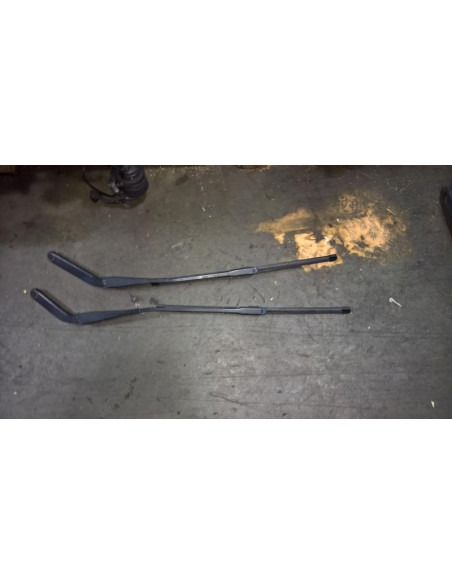 Bras essuie glace avant BMW SERIE 1 E82 COUPE Diesel