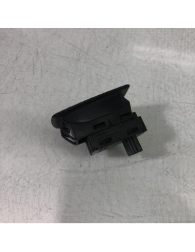 Interrupteur de leve vitre arriere droit BMW SERIE 1 E87 PHASE 1 