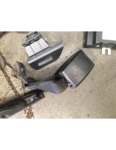 Attache ceinture arriere gauche BMW SERIE 1 (E87) PHASE 2 (LCI) 