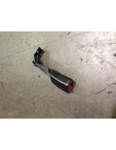 Attache ceinture arriere gauche BMW SERIE 1 E87 PHASE 2 Diesel