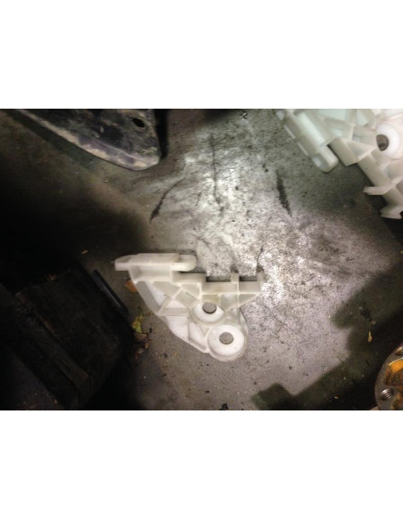 Support de pare chocs avant BMW SERIE 3 (E46) 