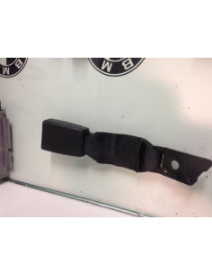 Attache ceinture arriere centrale BMW  