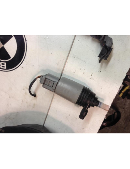 Pompe lave glace avant BMW SERIE 3 E93 CABRIO PHASE 2 