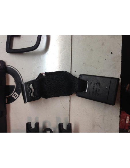 Attache ceinture arriere gauche BMW SERIE 1 (F20) 