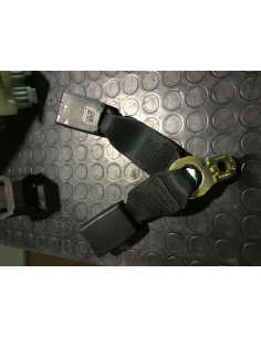 Attache ceinture arriere droit BMW SERIE 3 E46 TOURING PHASE 2 BREAK Diesel