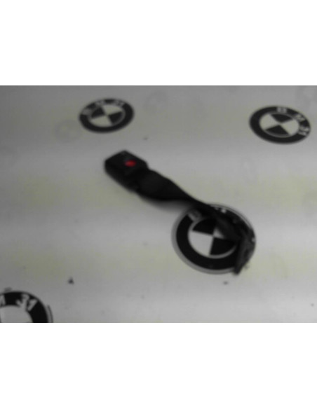 Attache ceinture arriere centrale BMW  