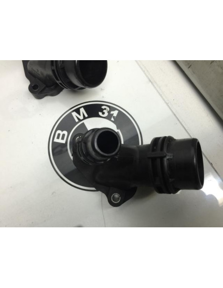 Boitier eau BMW  