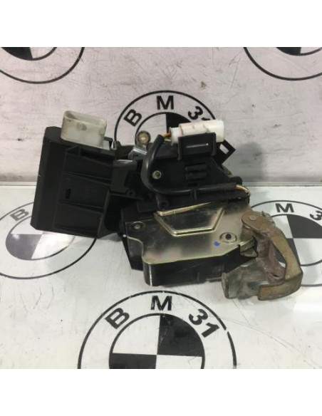 Serrure avant droit BMW SERIE 7 E38 Essence