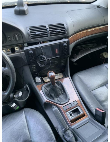 Cric BMW SERIE 5 E39 TOURING PHASE 2 BREAK Diesel