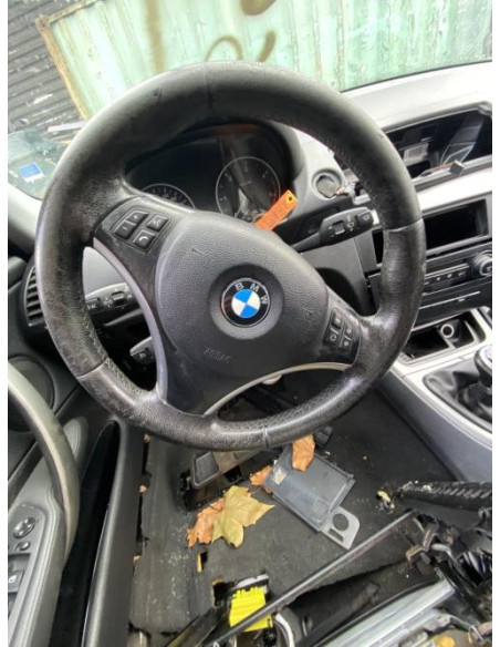 Bouton de coffre BMW SERIE 1 E87 PHASE 2 Diesel