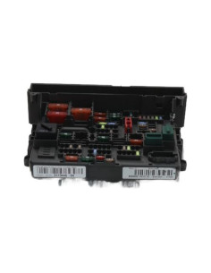 Porte fusible BMW SERIE 1 E81 Diesel 2