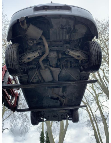Fusee avant gauche BMW SERIE 1 E87 PHASE 2 Diesel