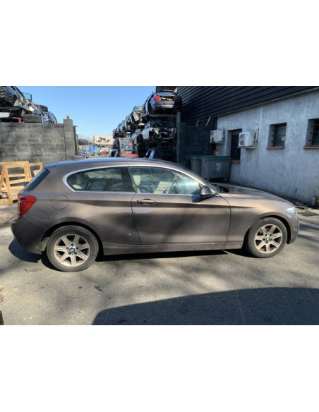 Poignee porte avant droit BMW SERIE 1 F21 PHASE 1 Diesel
