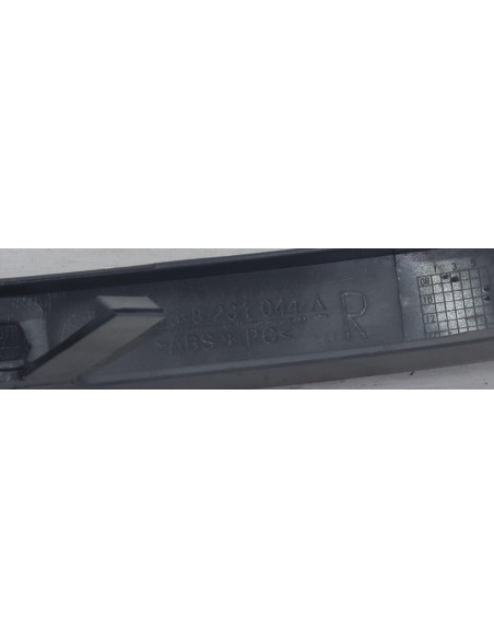 Enjoliveur moustache optique avant droit BMW SERIE 3 E46 CABRIO PHASE 2 