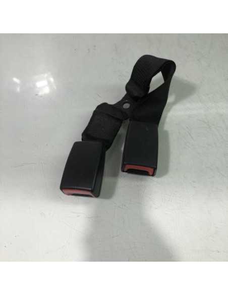 Attache ceinture arriere droit BMW SERIE 3 E90 PHASE 2 Essence