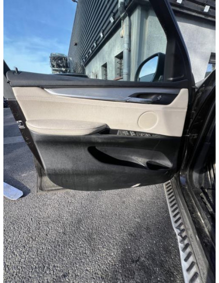 Cache moteur  BMW X5 F15 Diesel