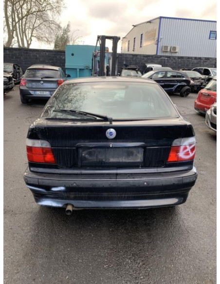 Feu arriere stop central BMW SERIE 3 E36 COMPACT Essence