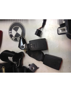Attache ceinture arriere droit BMW  
