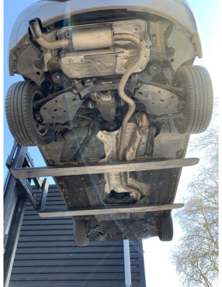 Fusee arriere gauche BMW SERIE 1 F21 PHASE 1 Diesel