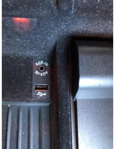 Prise port USB BMW SERIE 5 F11 TOURING PHASE 1 BREAK Diesel