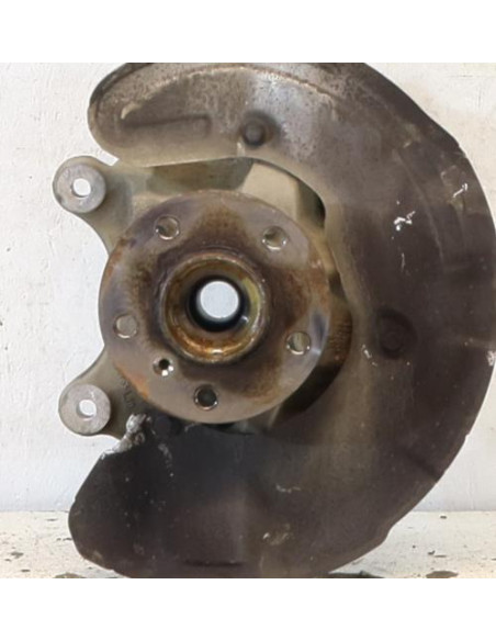Fusee avant gauche BMW X2 F39 Diesel