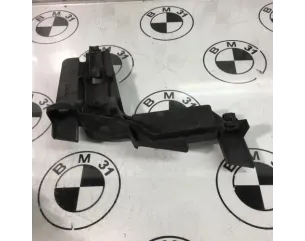 Support de phare gauche (tôle) BMW SERIE 3 E46 PHASE 1 Diesel