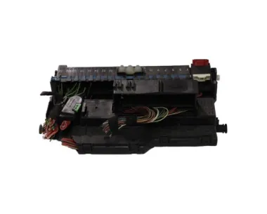 Porte fusible BMW SERIE 3 E46 COMPACT PHASE 1 Essence