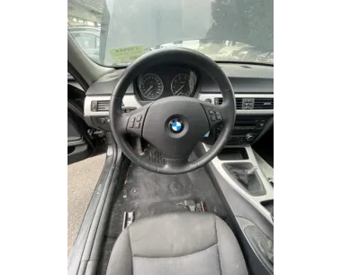 Vitre avant gauche BMW SERIE 3 E90 PHASE 2 Essence